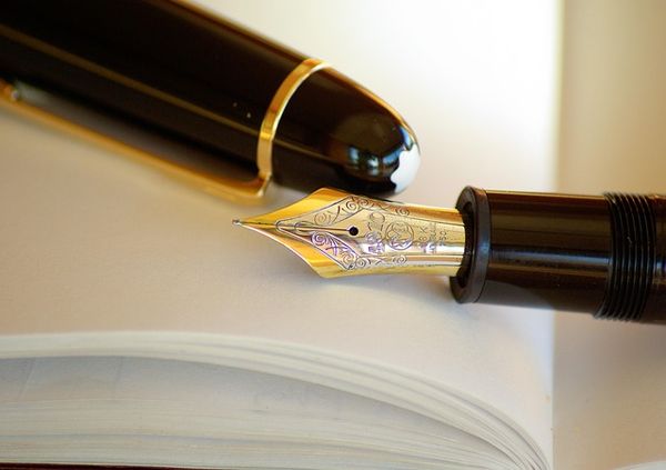 Jak pielęgnować swoje pióro wieczne? Poradnik dla miłośników kaligrafii